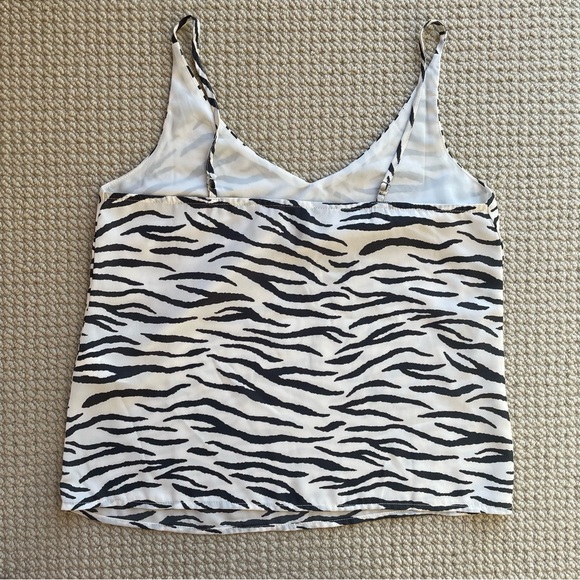 Banana Republic Zebra Blouse Size XS - Picture 8 of 12